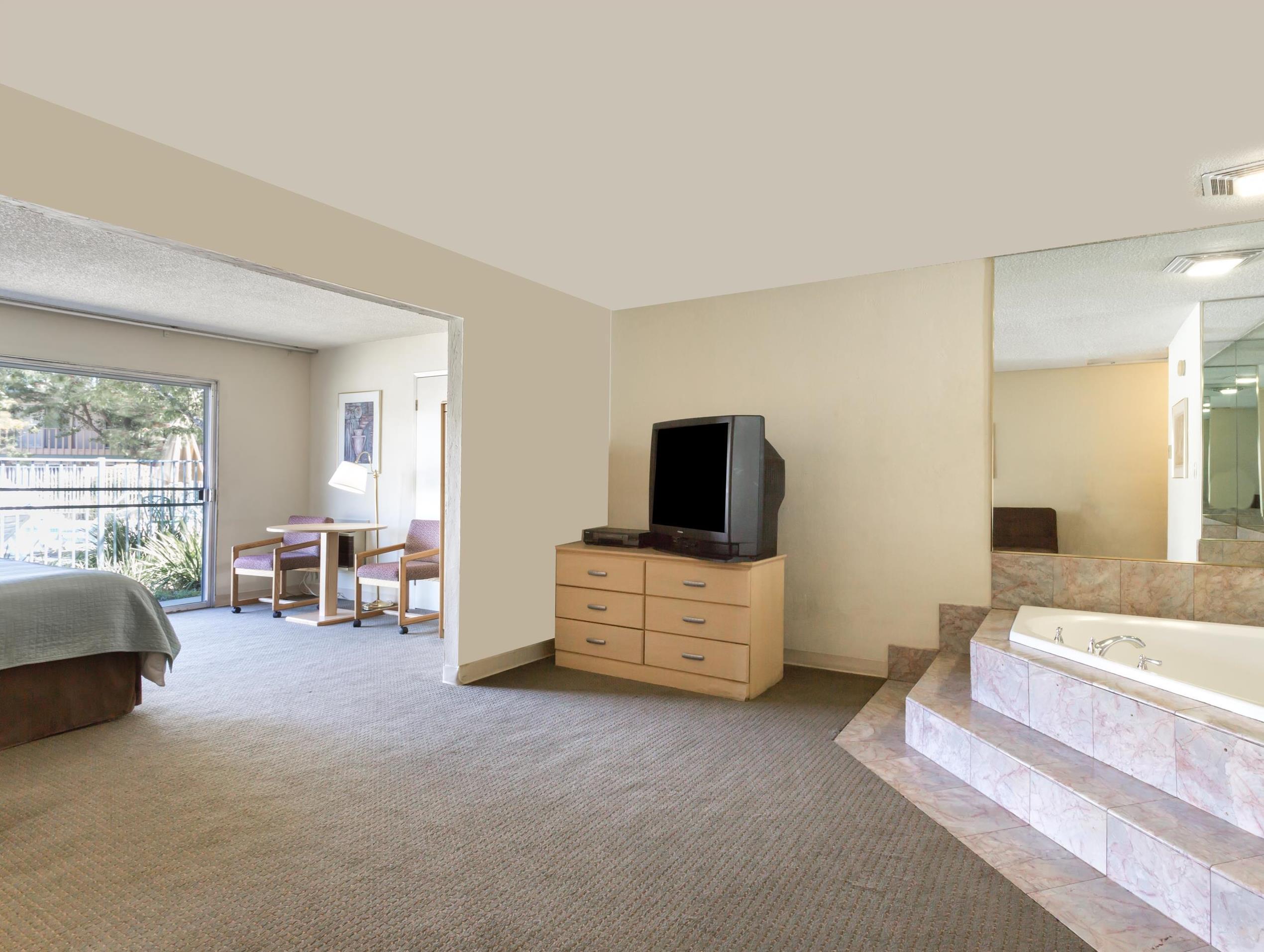 Days Inn By Wyndham Novato/San Francisco Εξωτερικό φωτογραφία
