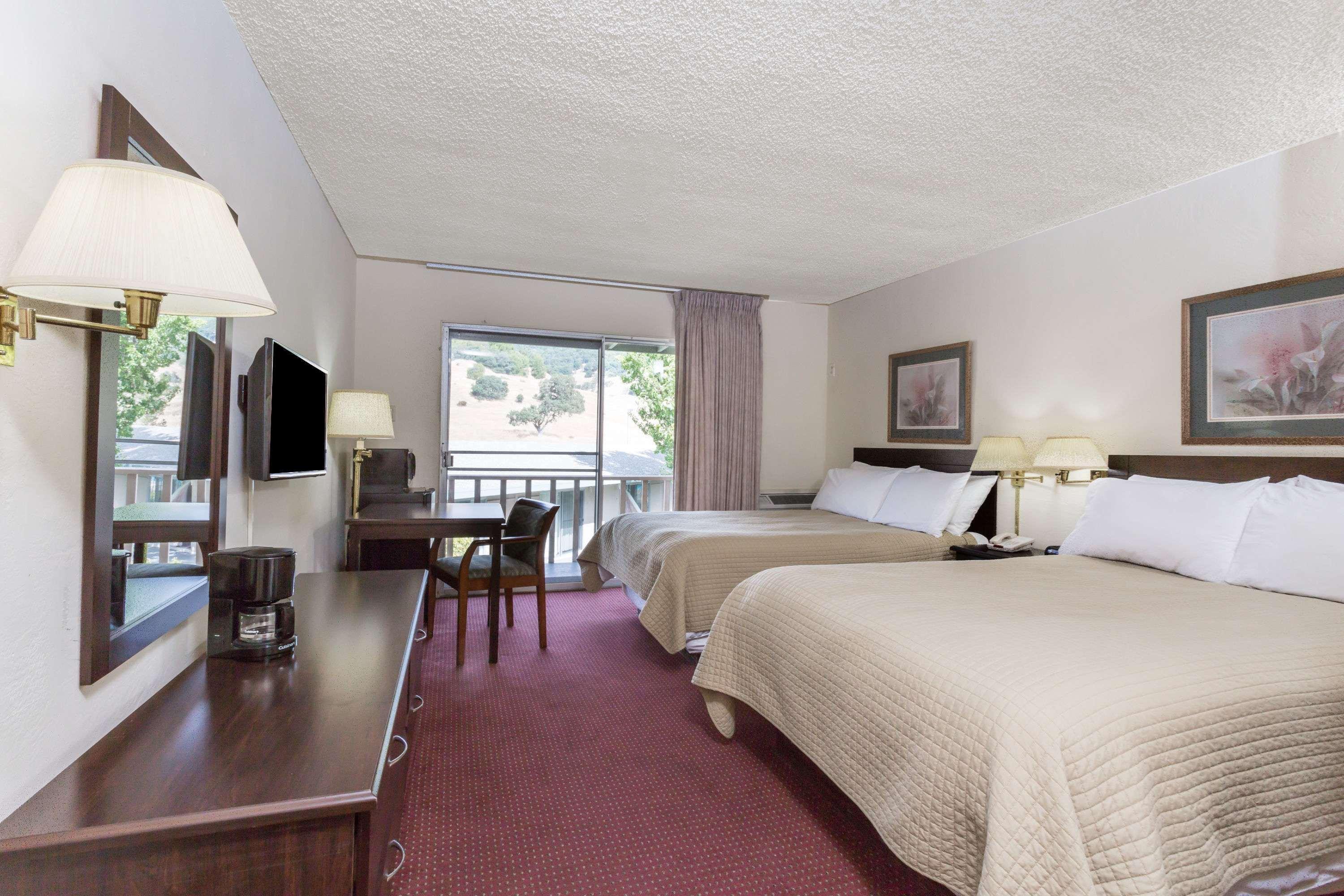 Days Inn By Wyndham Novato/San Francisco Εξωτερικό φωτογραφία
