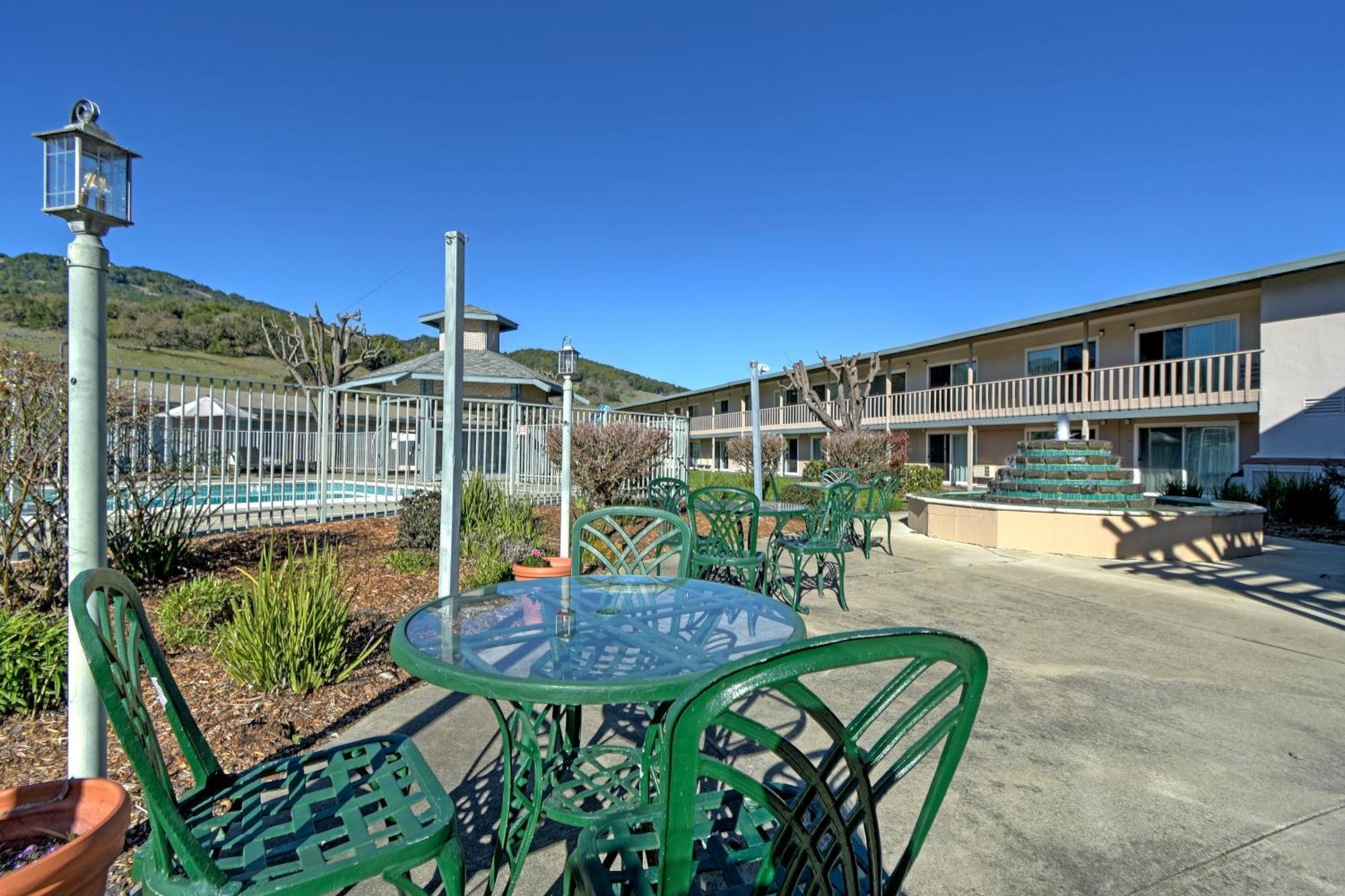 Days Inn By Wyndham Novato/San Francisco Εξωτερικό φωτογραφία